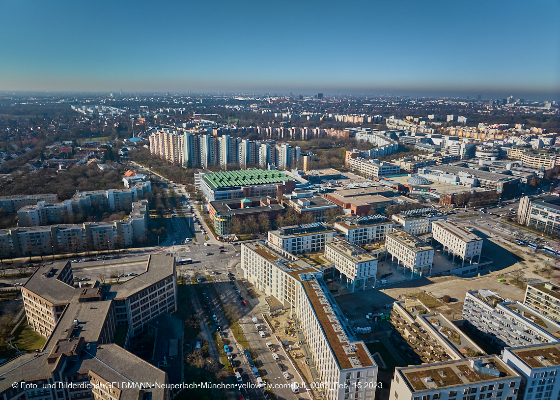 15.02.2023 - Perlach Plaza - Rentenversicherung - SHAERE - Allianz in Neuperlach